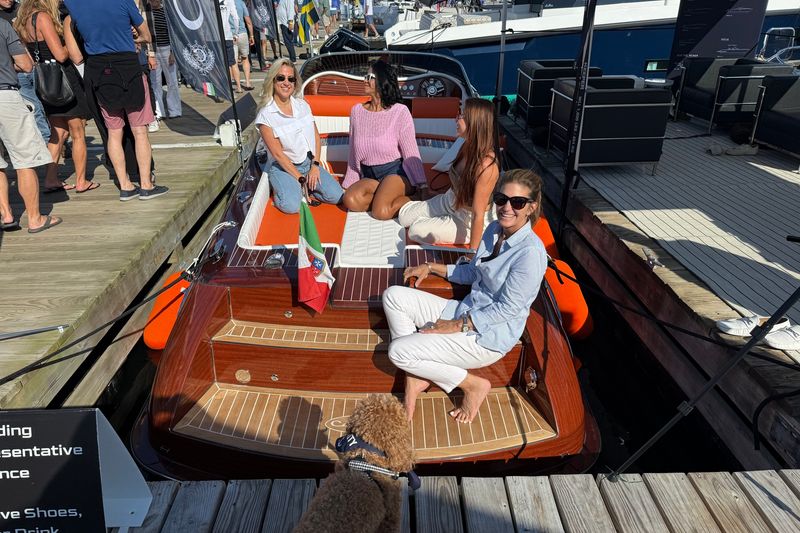 Comitti North America Wins Big at Newport