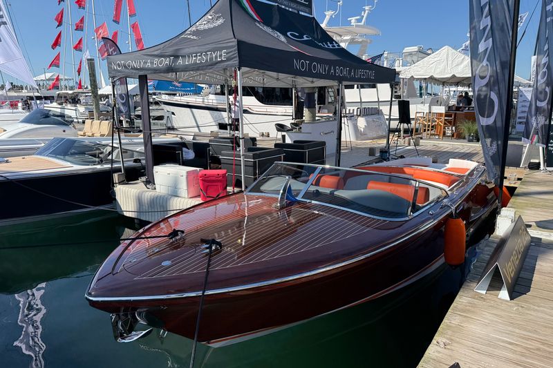 Comitti North America Wins Big at Newport