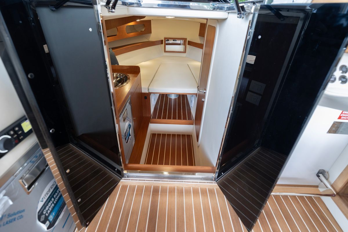 2024 Comitti Venezia 31 Classic Teak