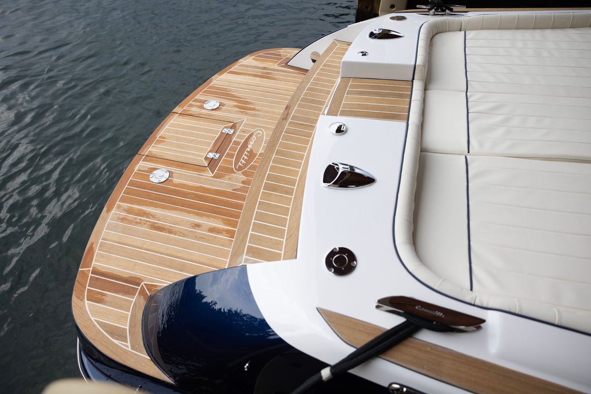 2024 Comitti Venezia 31 Classic Teak