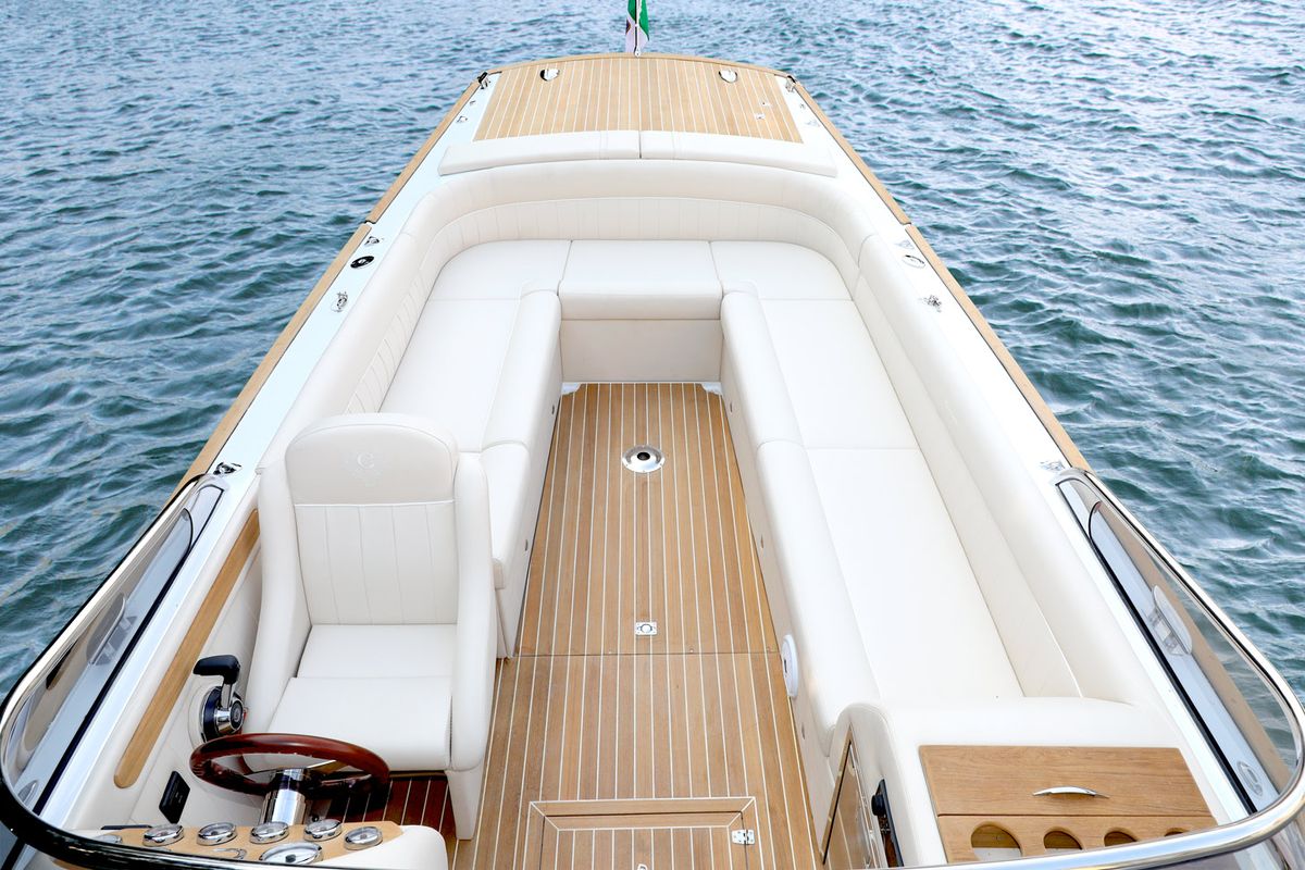 2024 Comitti Venezia 28 Classic Teak