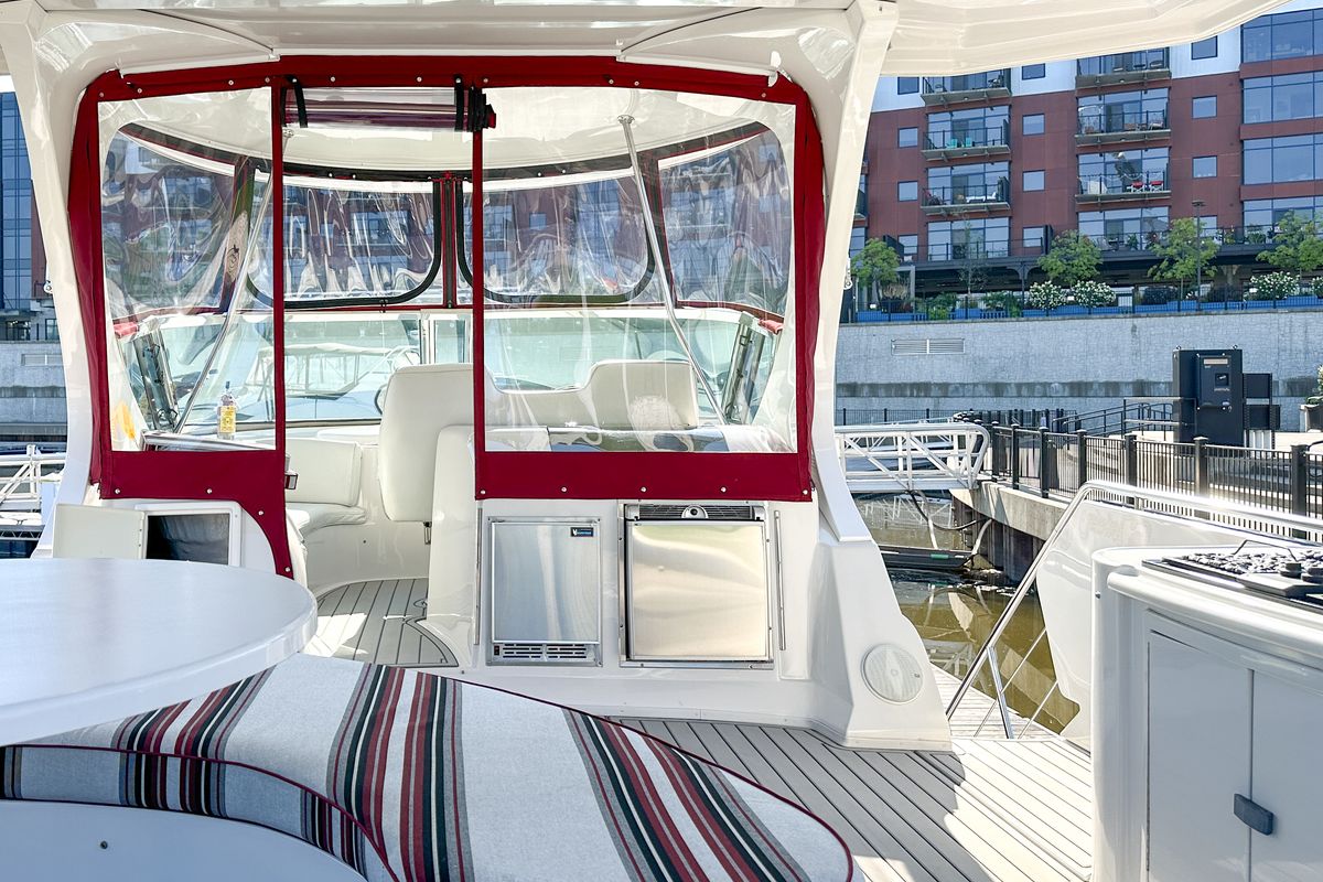 2012 Bluewater 5200 Custom Series Yacht