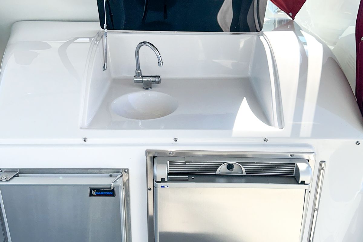 2012 Bluewater 5200 Custom Series Yacht