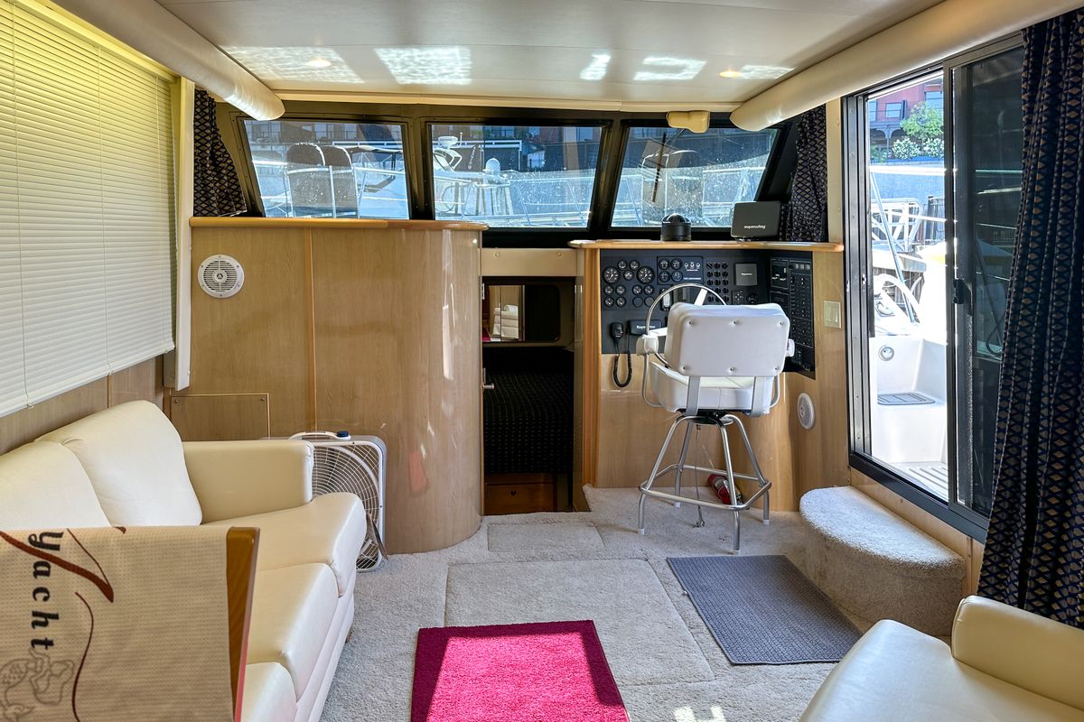 2012 Bluewater 5200 Custom Series Yacht