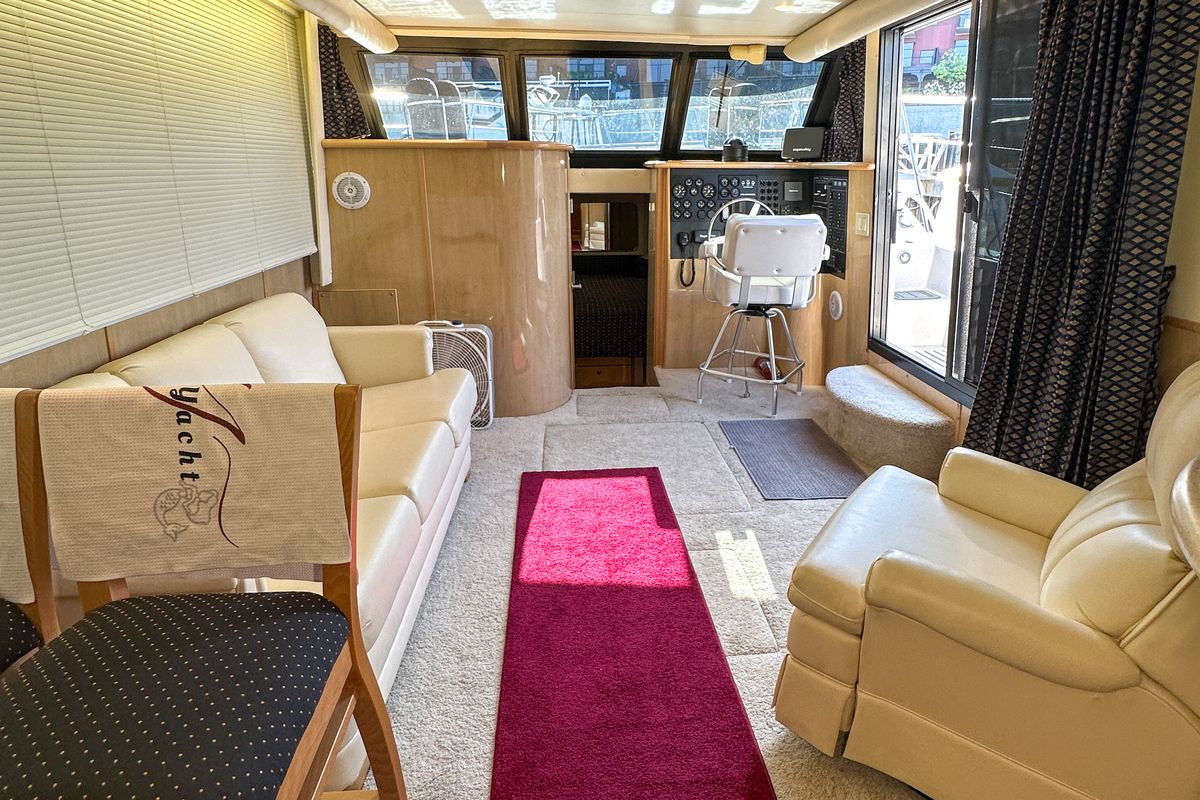 2012 Bluewater 5200 Custom Series Yacht
