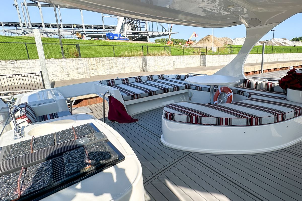2012 Bluewater 5200 Custom Series Yacht