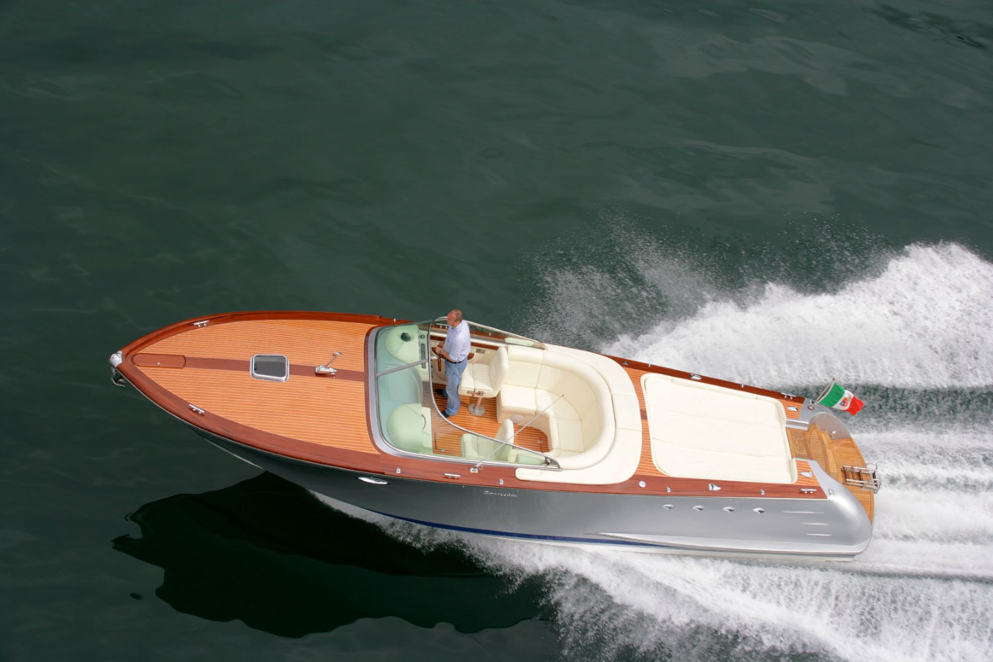Comitti Venezia 34 | Comitti Boats North America